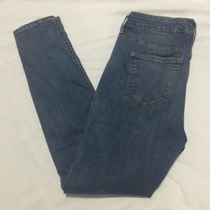 Old Navy Mid-Rise Rockstar Jeans Size 10 Regular